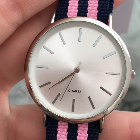 watch - Picture 3 of 3